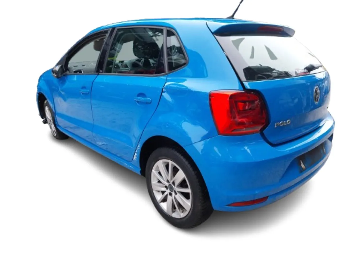 2015 VOLKSWAGEN POLO  For Breaking/Dismantling - Image 4