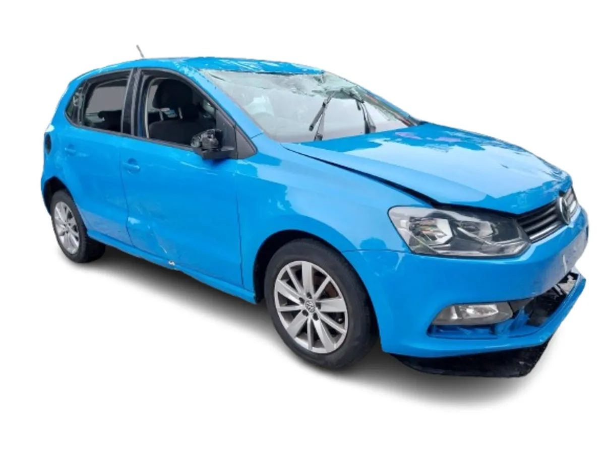 2015 VOLKSWAGEN POLO  For Breaking/Dismantling - Image 1