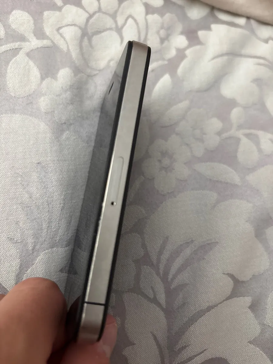 iPhone 4 (for spare parts) - Image 4