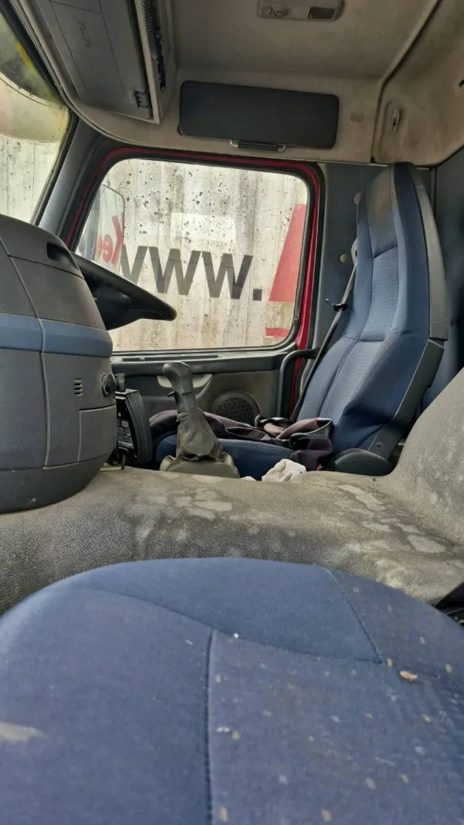 Volvo  400 tipper - Image 3
