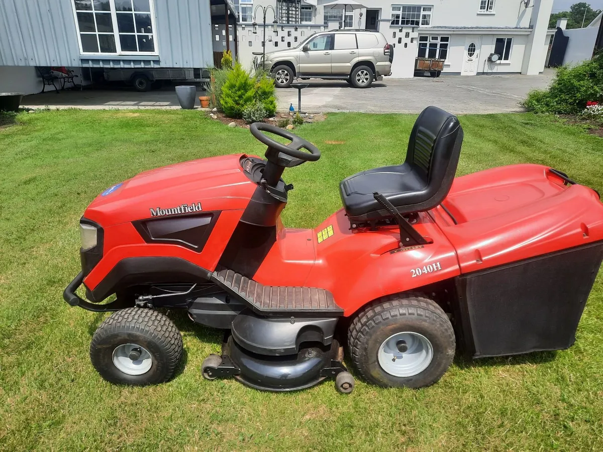 Mountfield/Castlegarden Ride On Lawnmower - Image 2