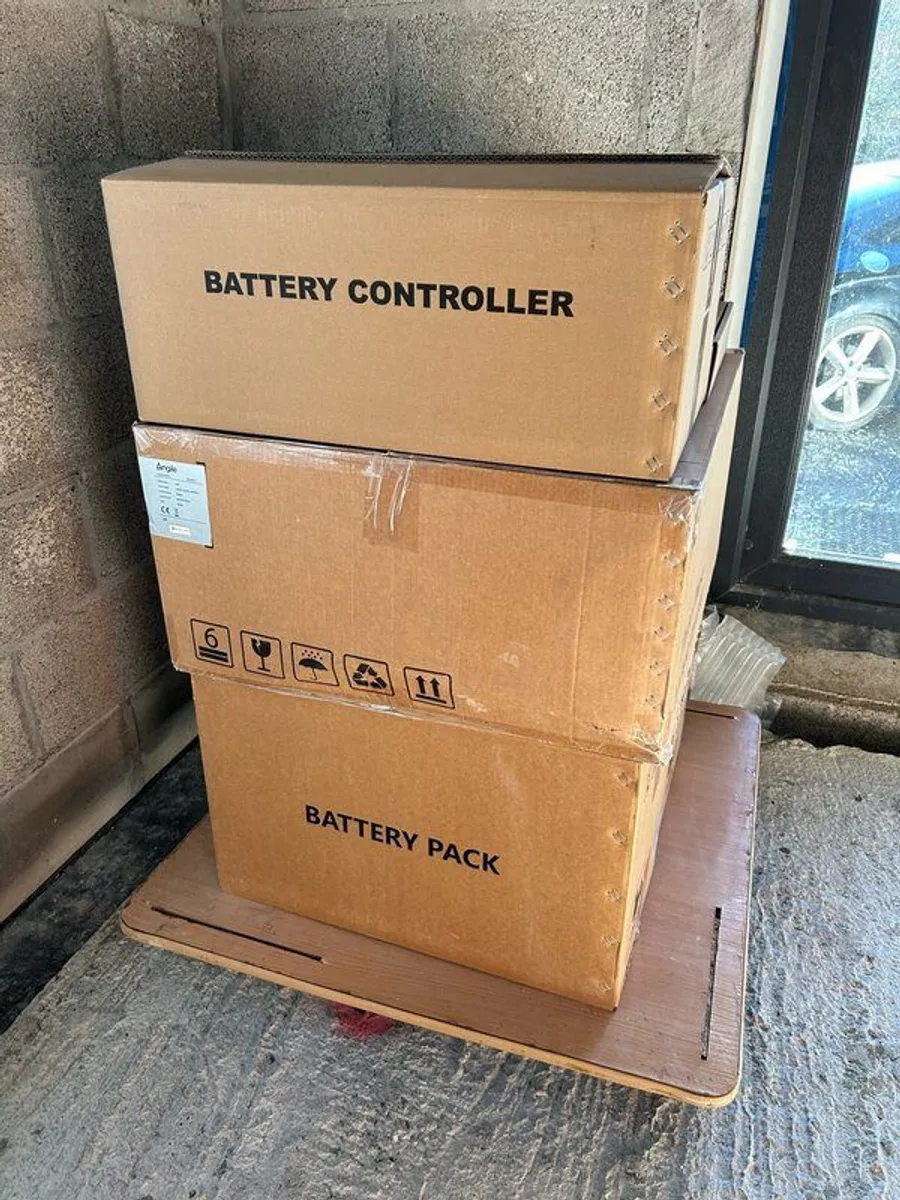 10kW 3-Phase Hybrid Solar Inverter + 2 Batteries - Image 3
