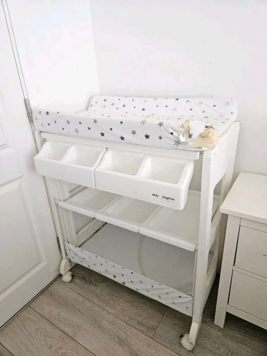 Baby changing unit - Image 2