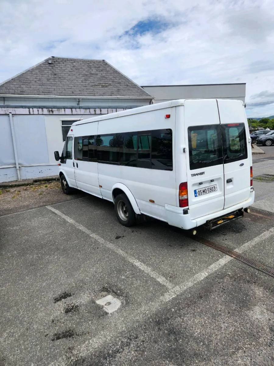2005 ford transit camper with wheelchair ramp - Image 3