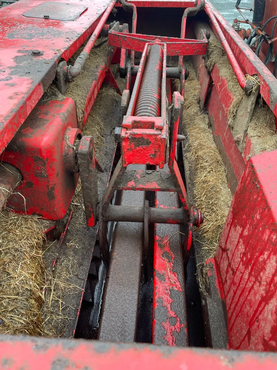 Massey 124 - Image 4