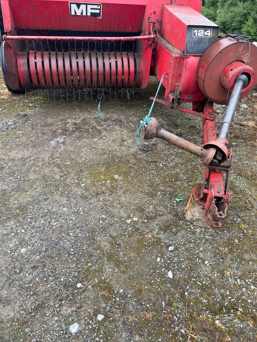 Massey 124 - Image 2