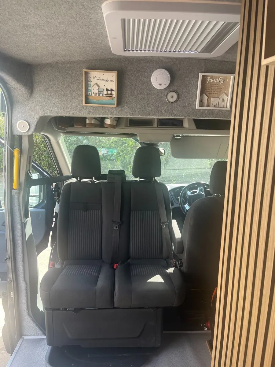 Camper/Motorhome - Image 2