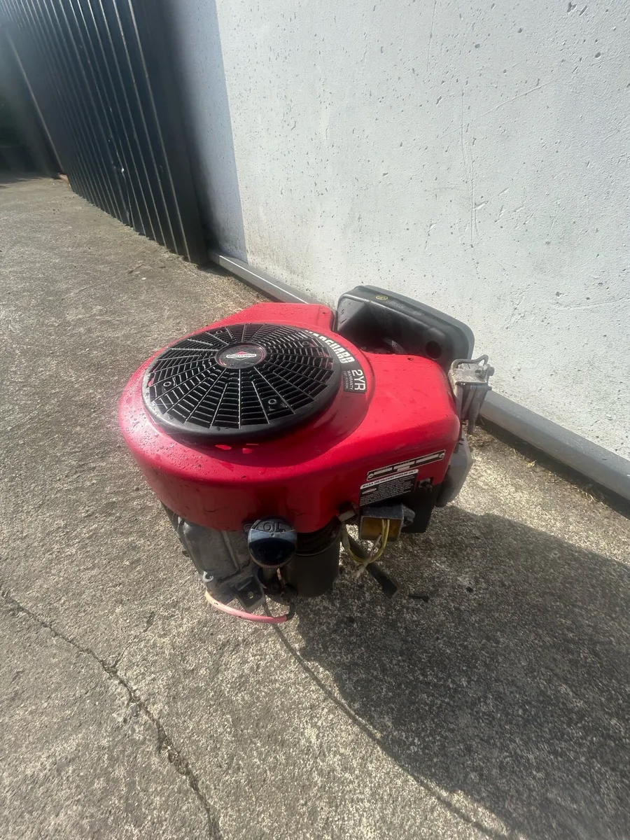 VANGUARD 16HP V-TWIN Engine - Image 3
