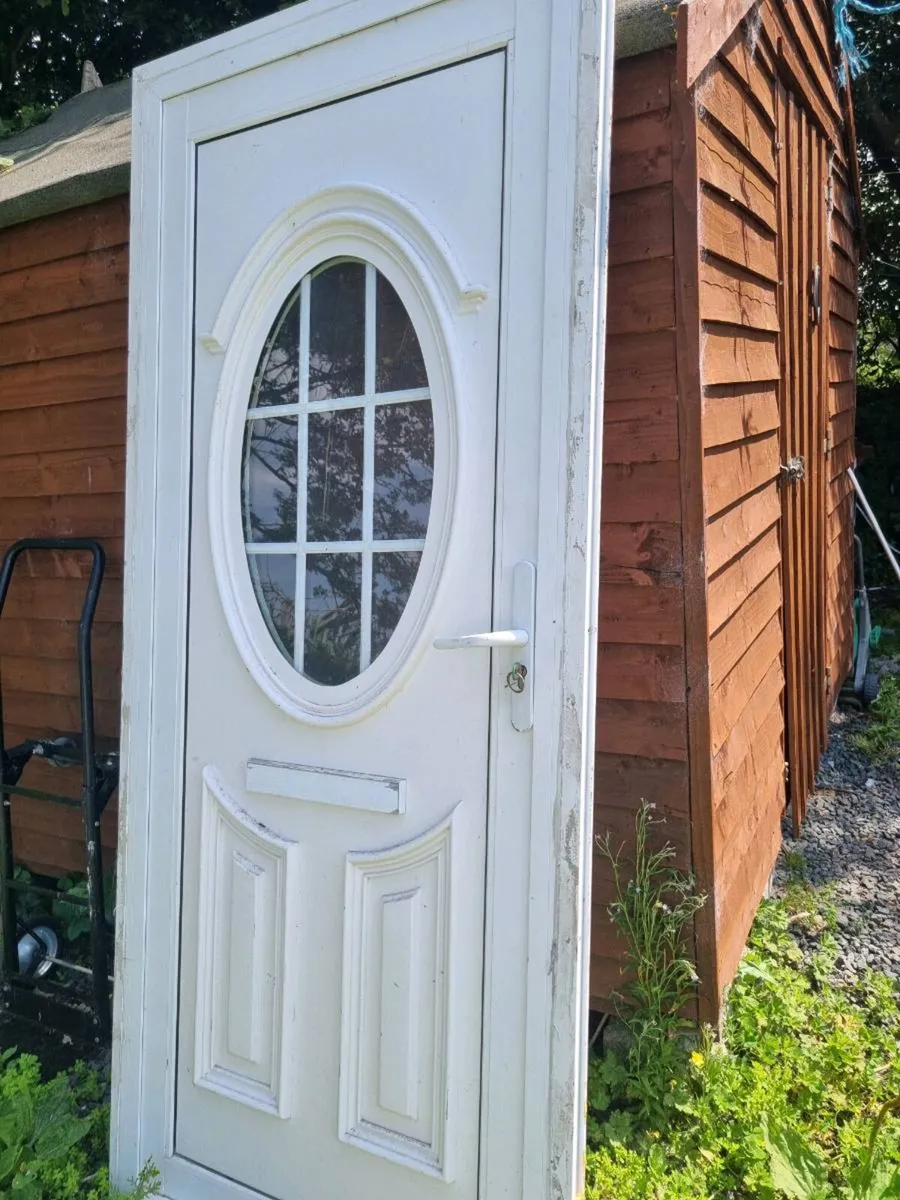 Door and frame has keys in great condition - Image 2