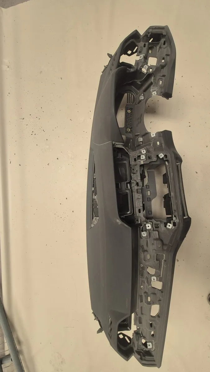 Audi Q3 2.0tdi 2020year dash board - Image 3