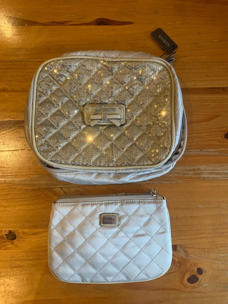 Guess Cosmetic Bag - Image 3