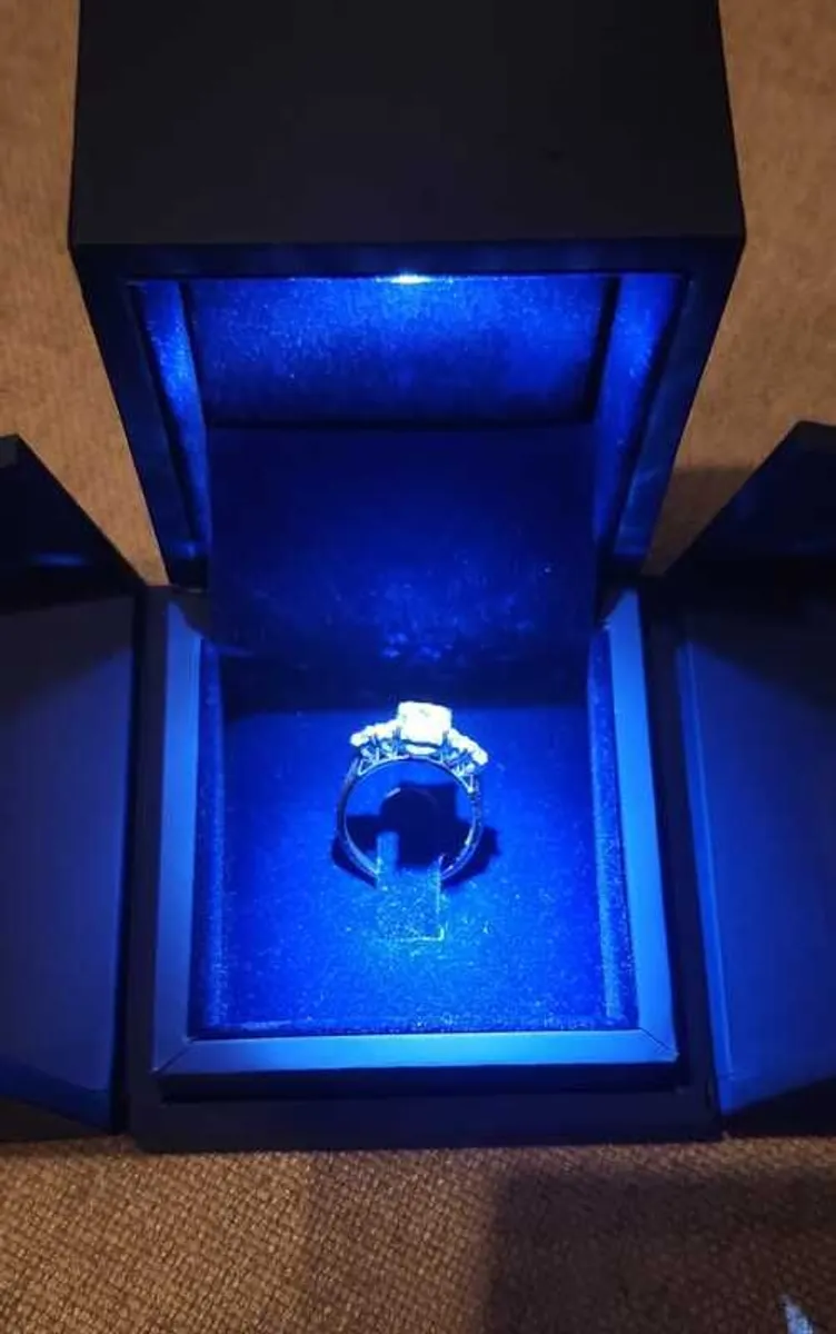 Diamond Ring Price drop to sell - Image 1