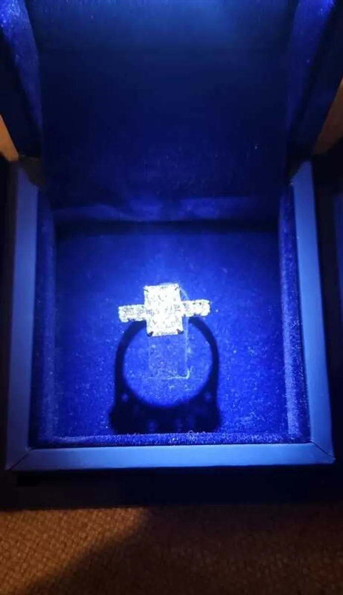 Diamond Ring Price drop to sell - Image 2