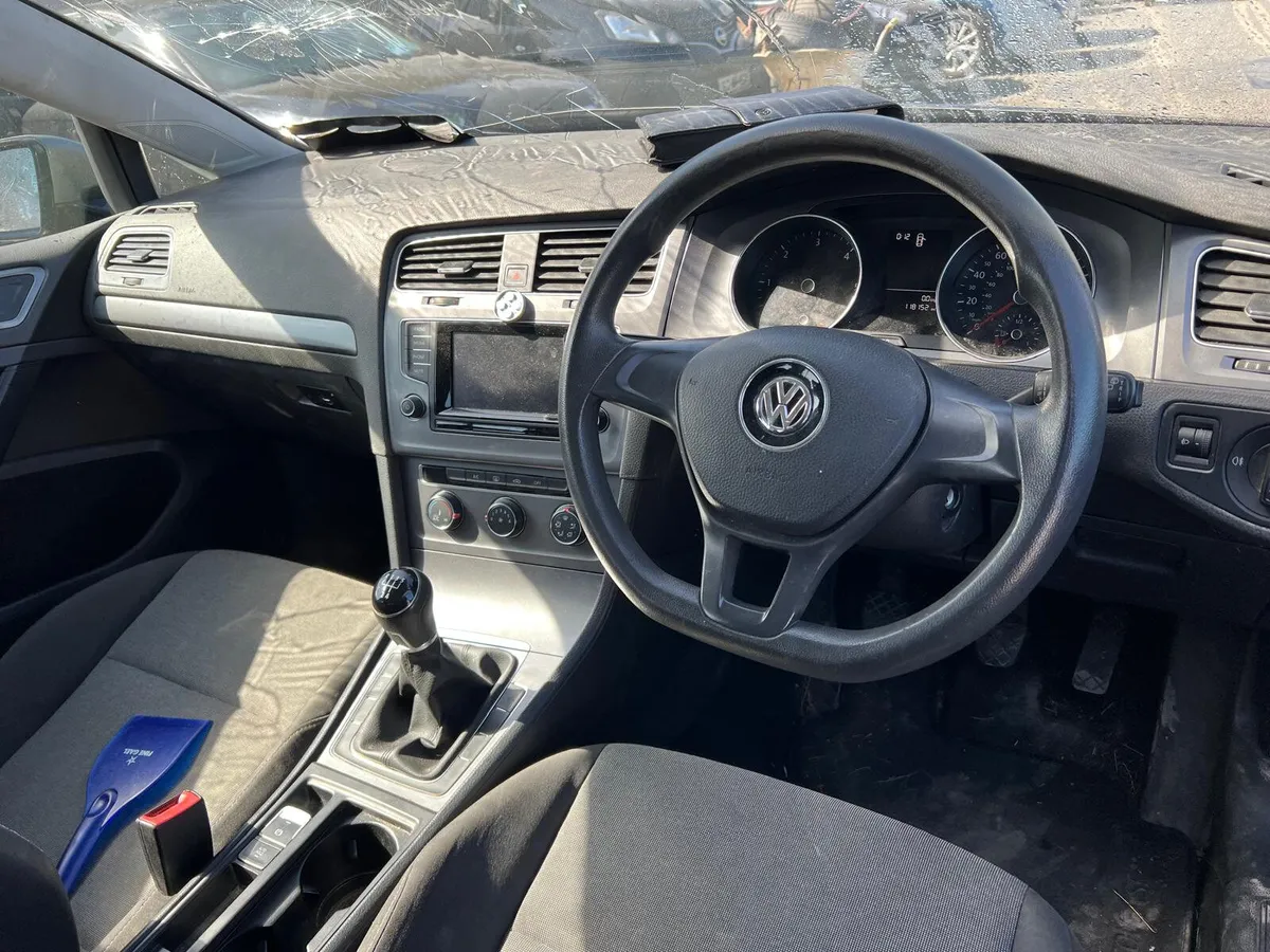 2015 Vw Golf 1.6 Diesel driving - Image 4