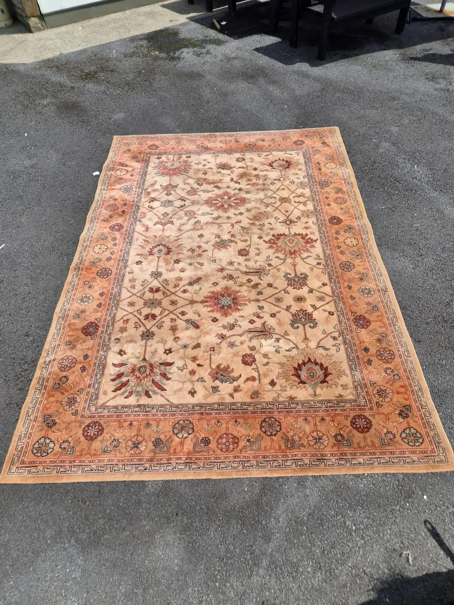RUG - Image 1