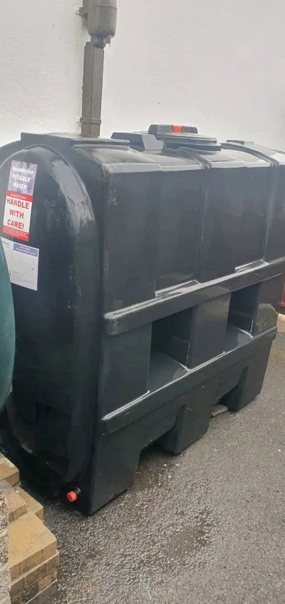 1x 1100 Potable water tank with fittings Never - Image 2