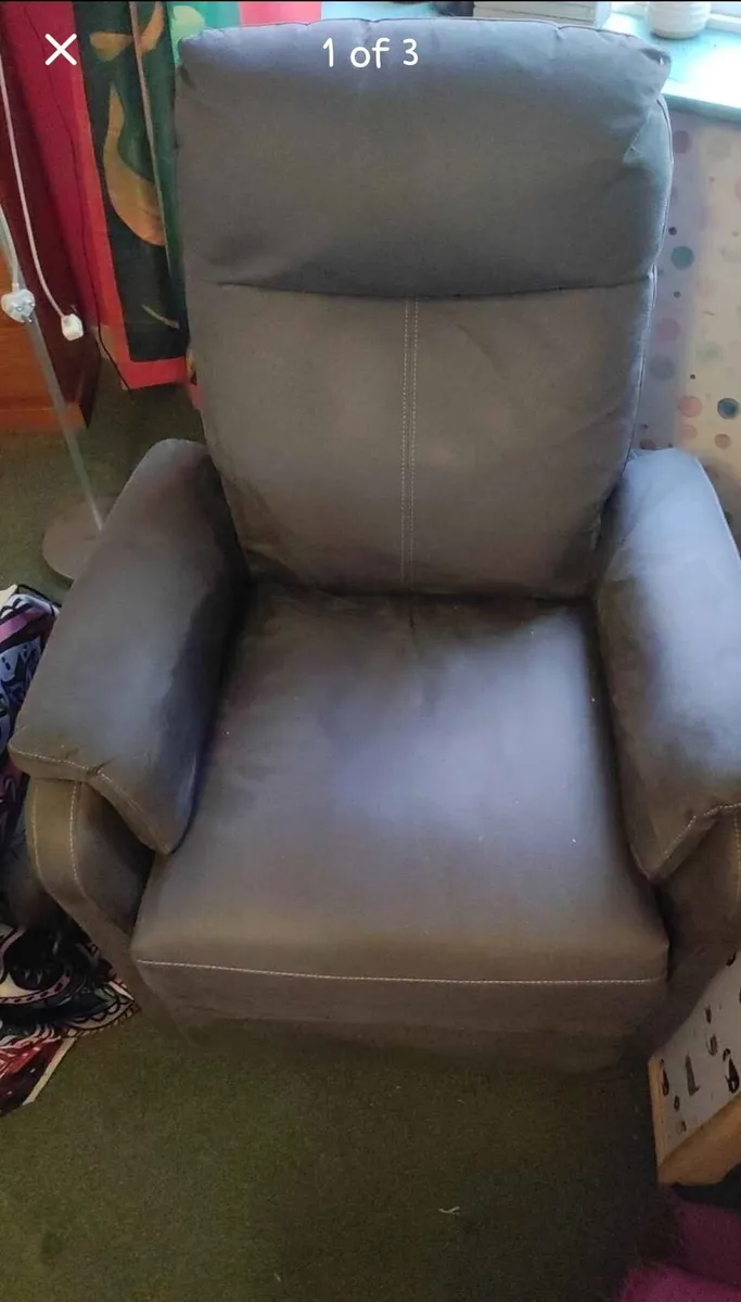 Electric recliner - Image 1