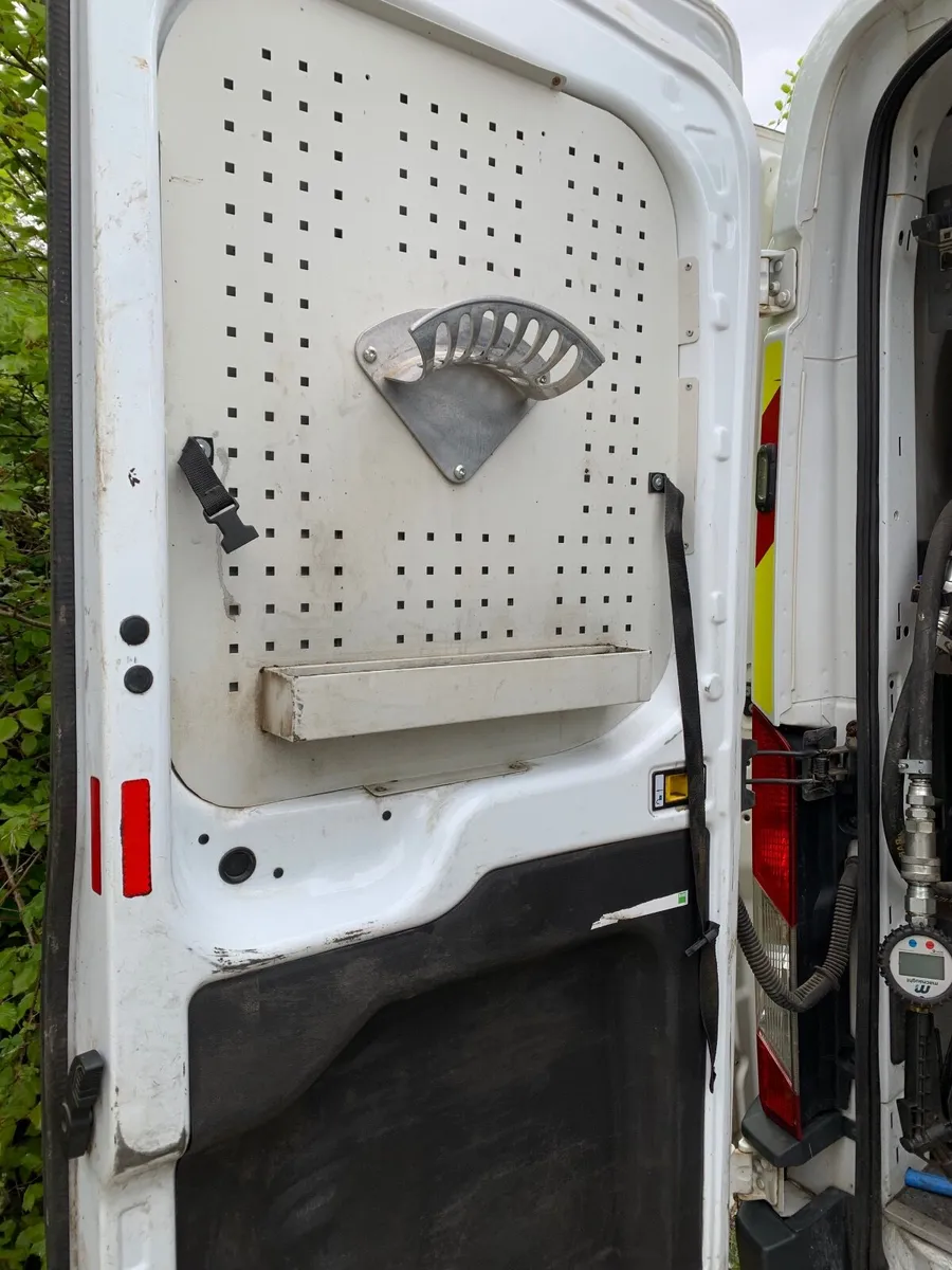Ford Transit 2019 - Image 2