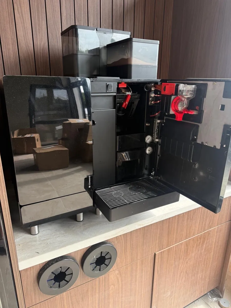 Franke A600 Fully Automatic Coffee Machine - Image 2
