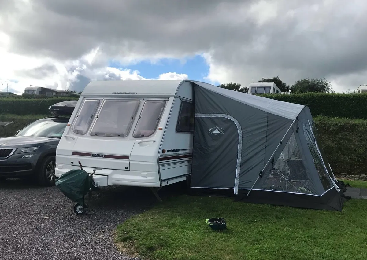 Swift Challenger 4/5 birth - Image 2
