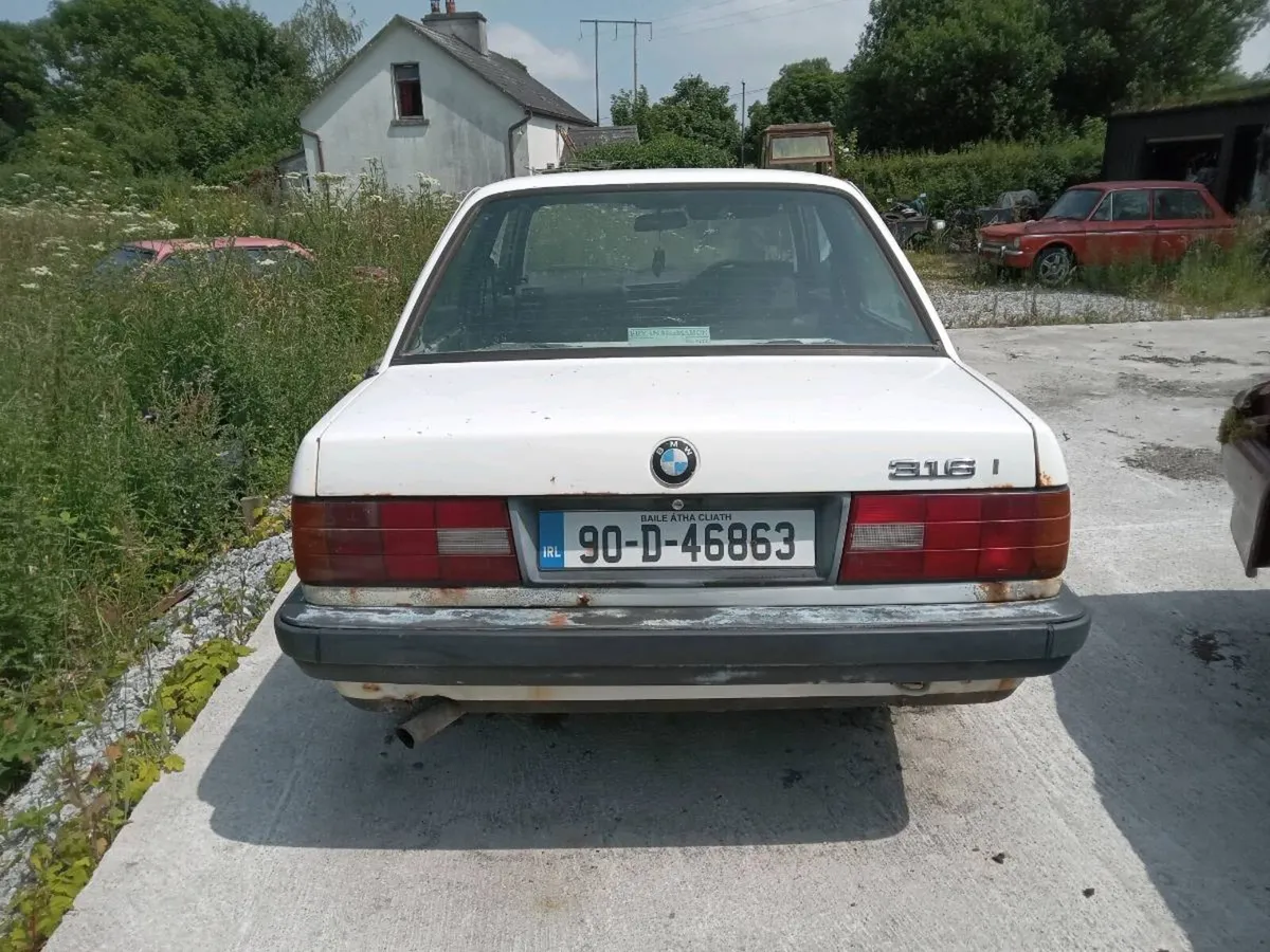 BMW E30 - Image 2