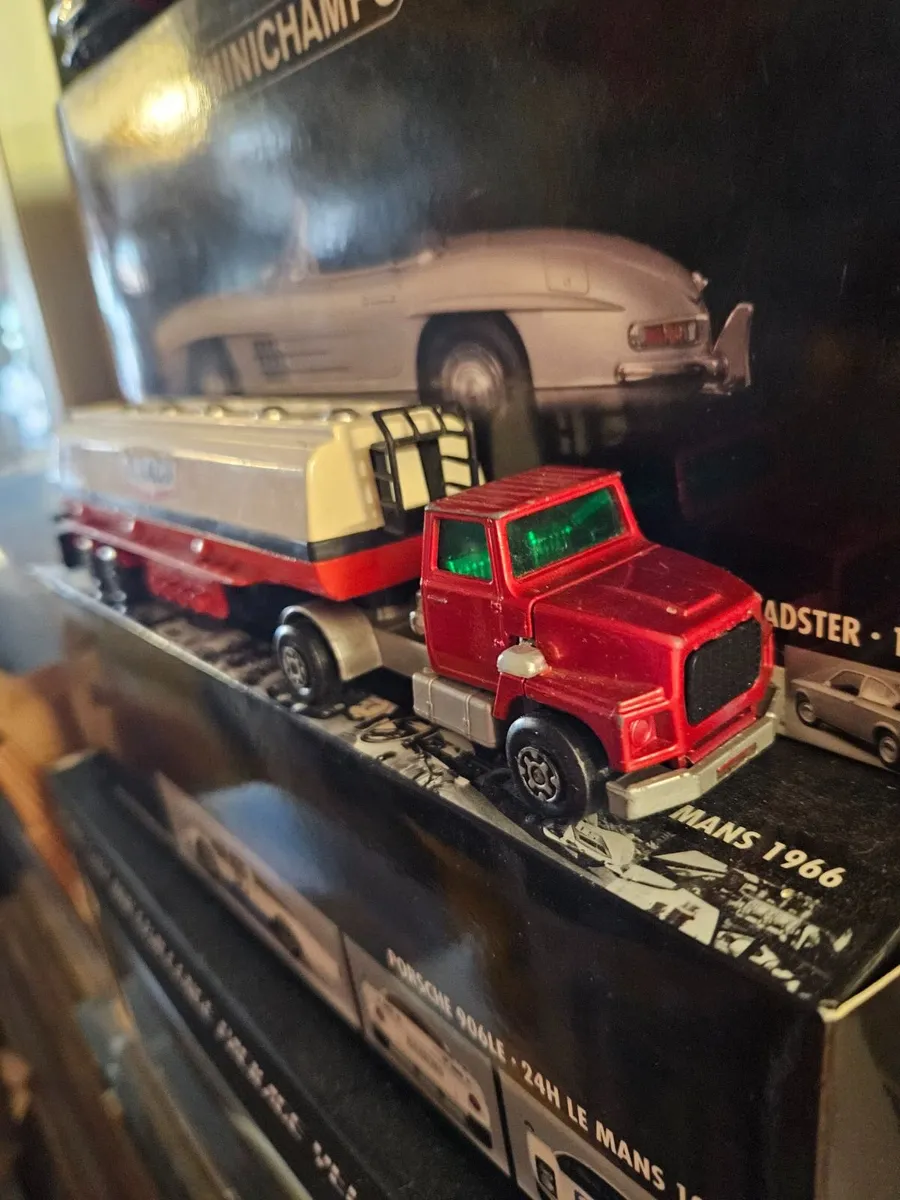 Matchbox Superkings Ford Texaco Tanker - Image 3