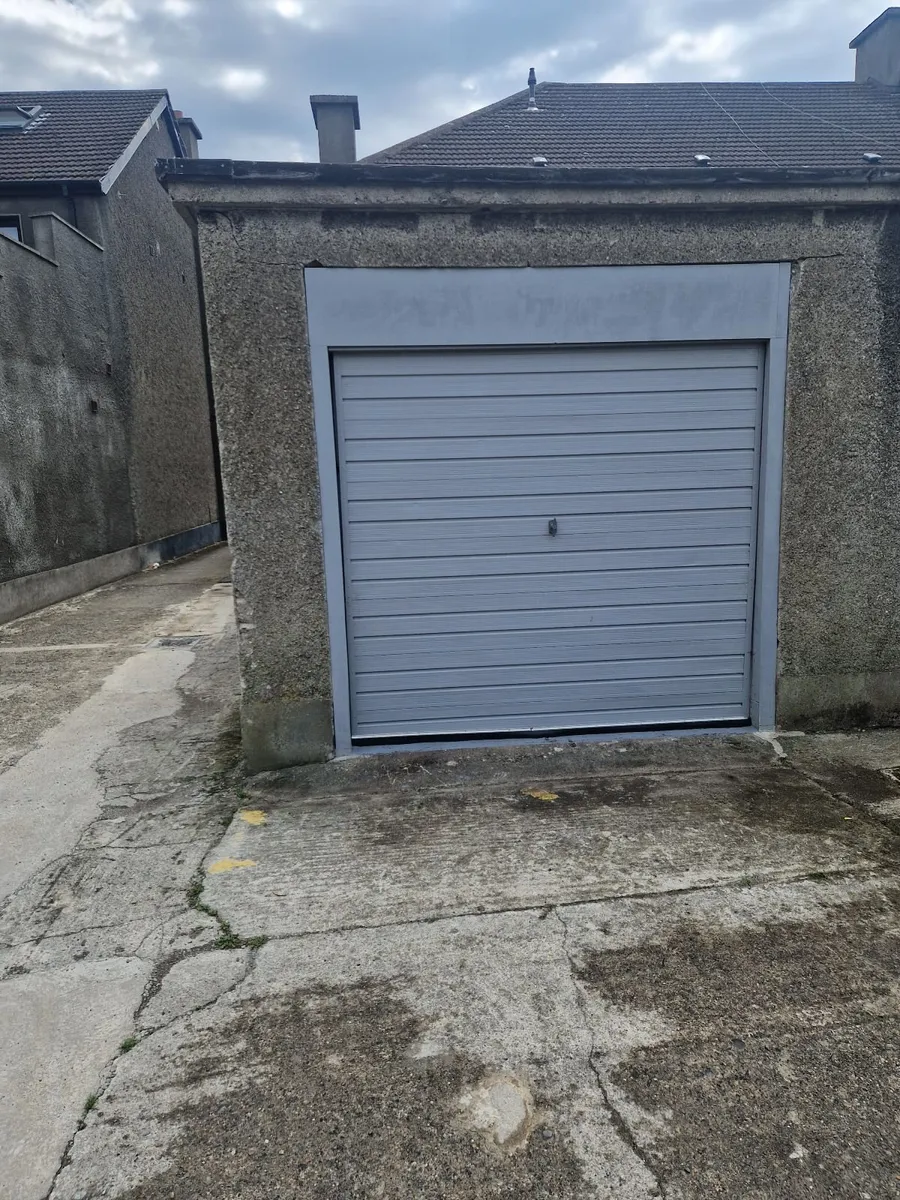 renting garage - Image 2