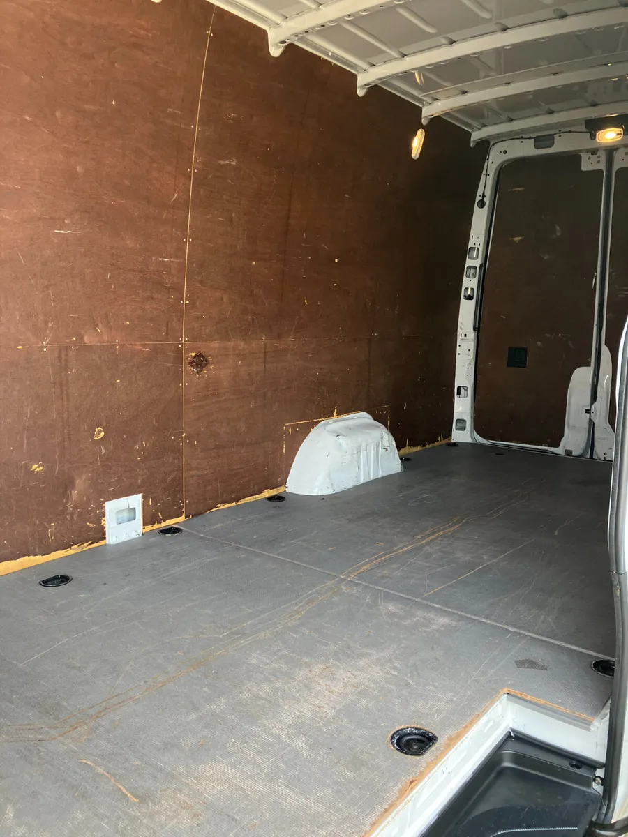 Mercedes-Benz Sprinter 2021 - Image 3