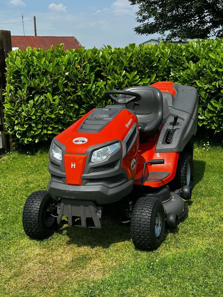 Husqvarna Cth184T Ride on Mower - Image 3