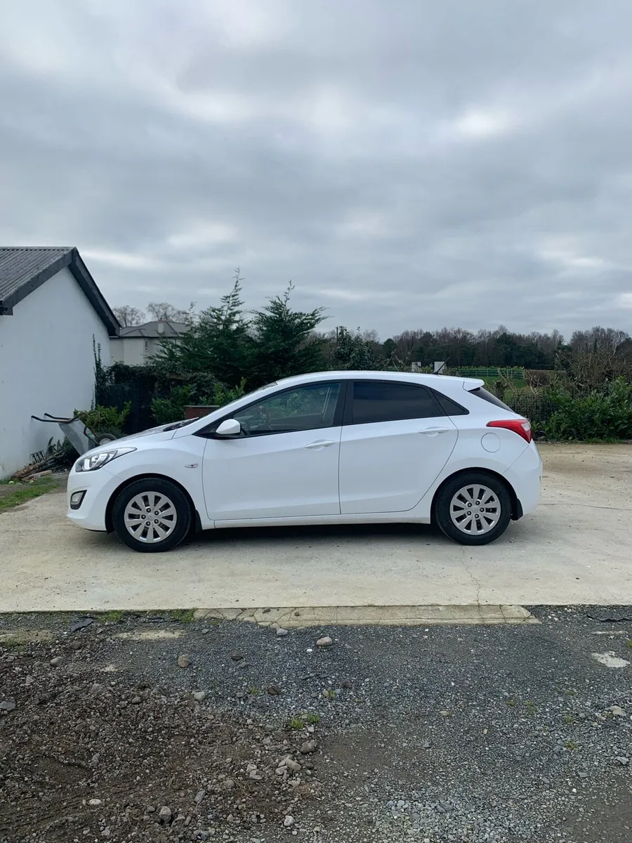 Hyundai i30 2016 / 5DR Van - Image 4