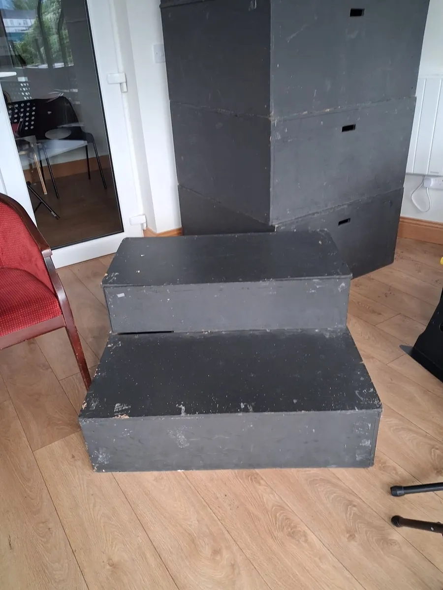 Stage equipment - Image 3