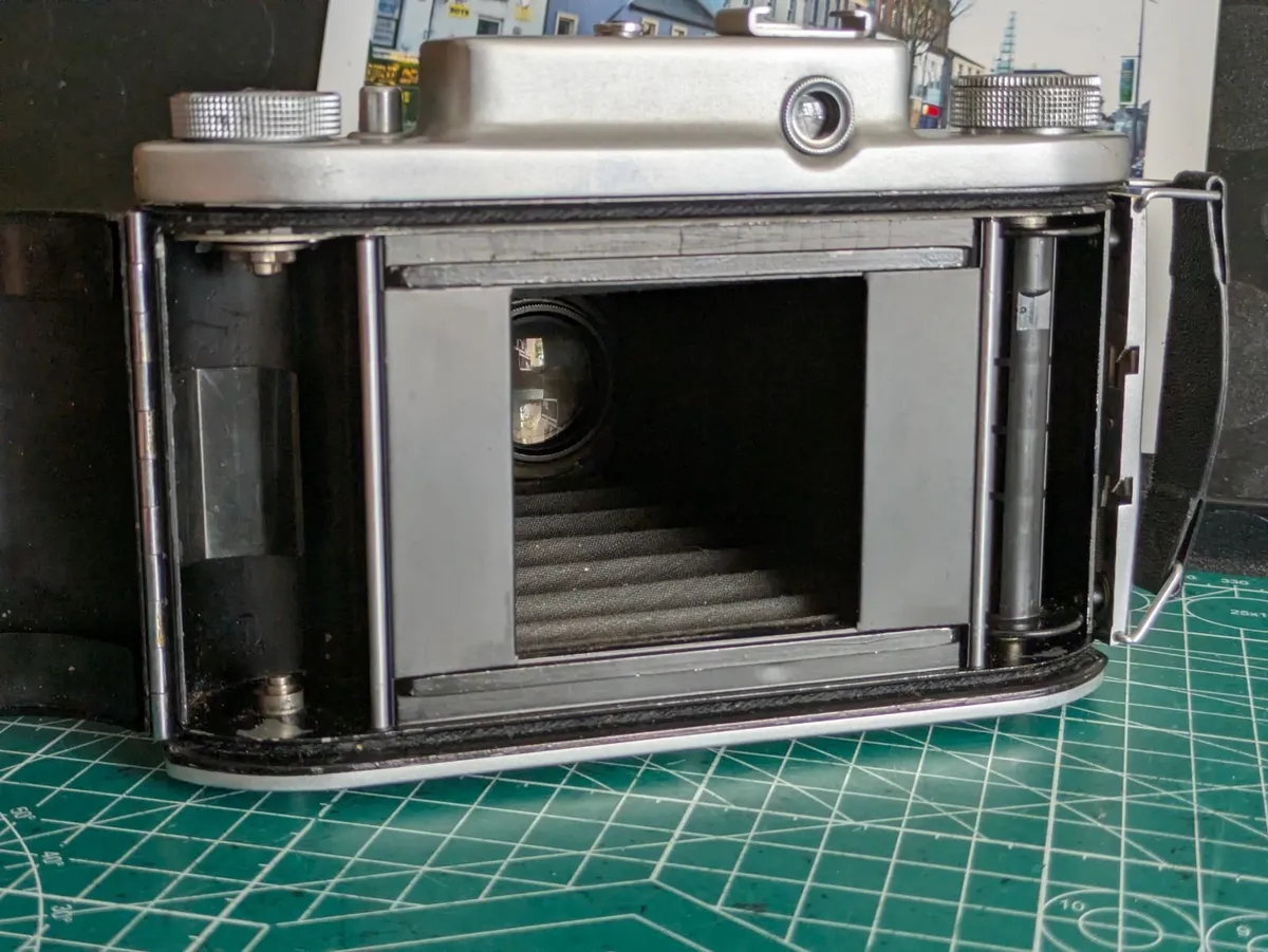 Ensign Selfix 820 Special rangefinder camera - Image 3