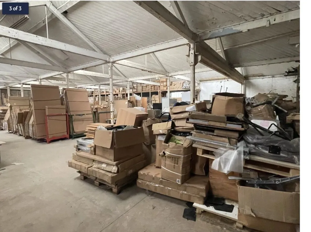 FOR RENT -Large Storage Facility on Fashoda Street - Image 2