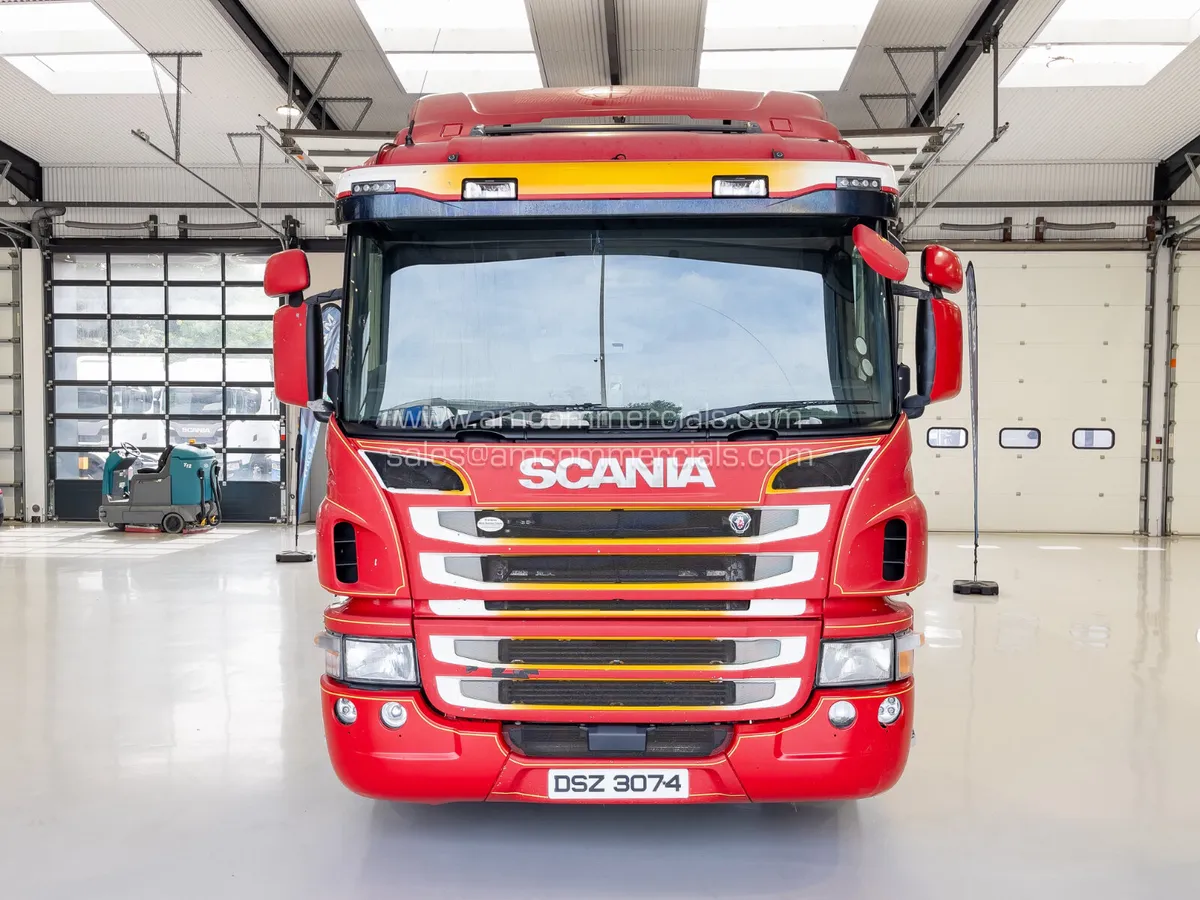 2017 SCANIA P250 FLATBED - Image 2