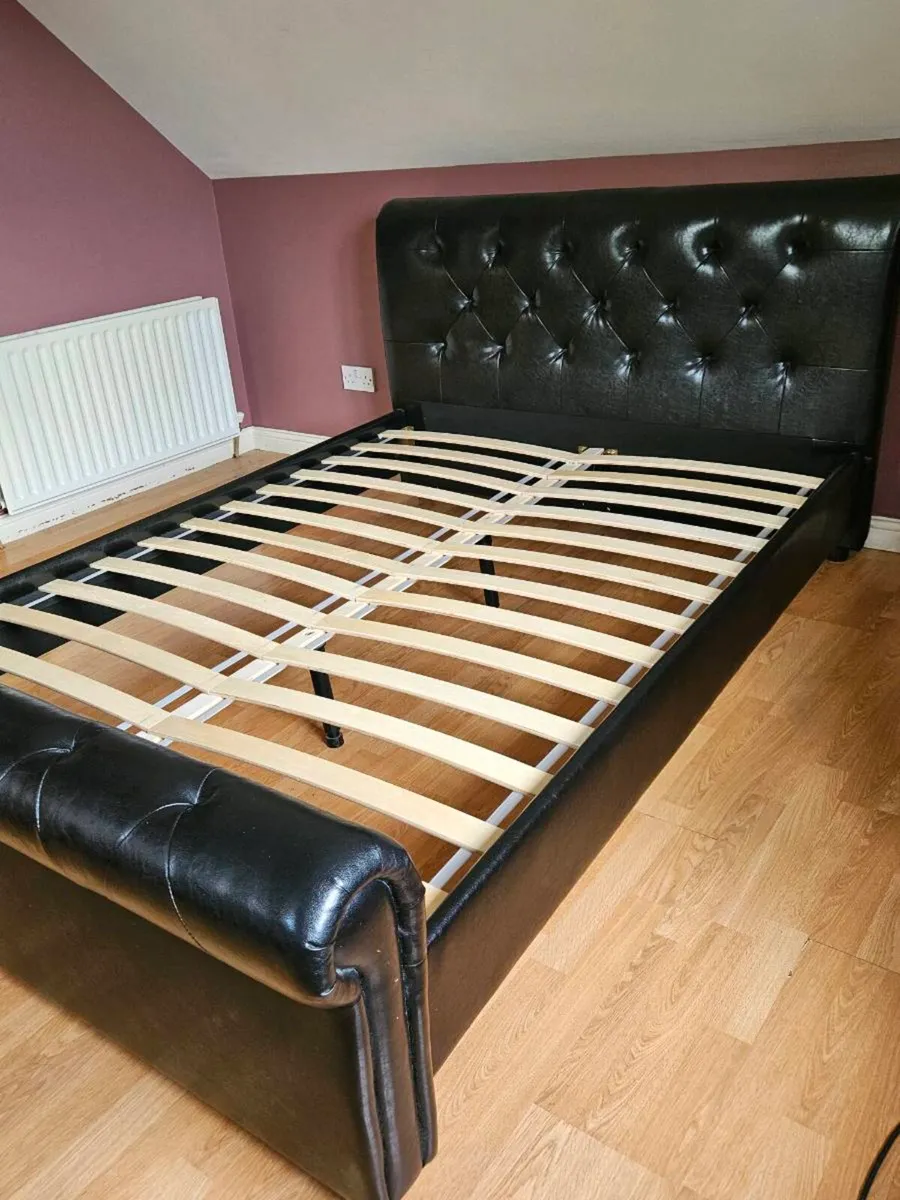 Double bed - Image 1