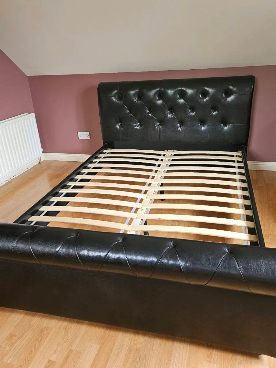 Double bed - Image 2
