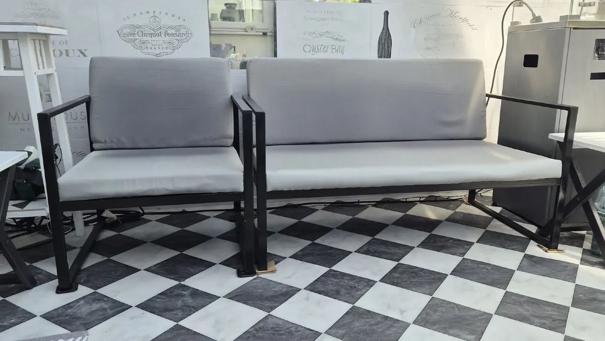 2 x 2-seater garden sofas + 2 x matching chairs - Image 2