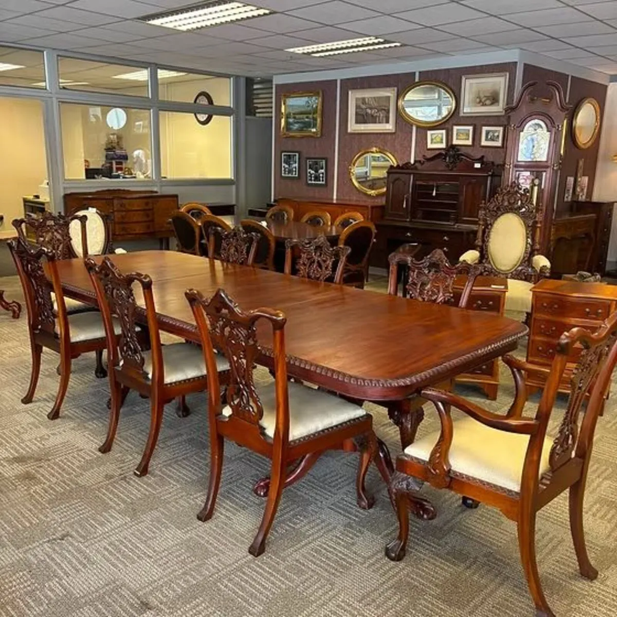 Beautiful mahogany roped edge Chippendale extendab - Image 1