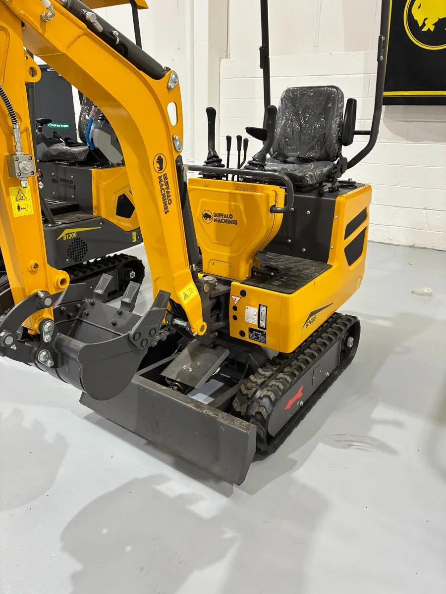 Buffalo Machines Buffalo B1000 Mini Digger - Image 4