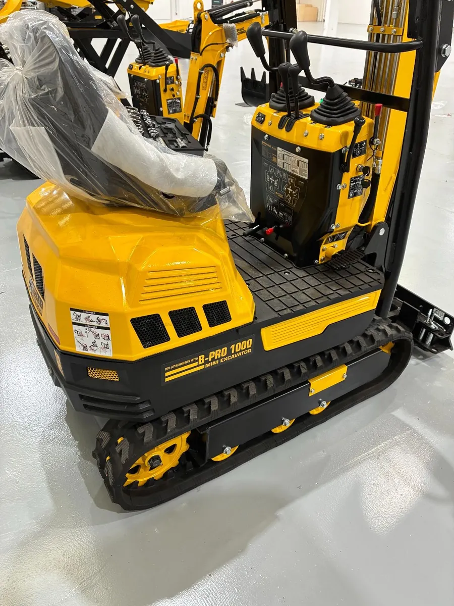Buffalo Machines B-PRO 1000 Mini Digger - Image 1