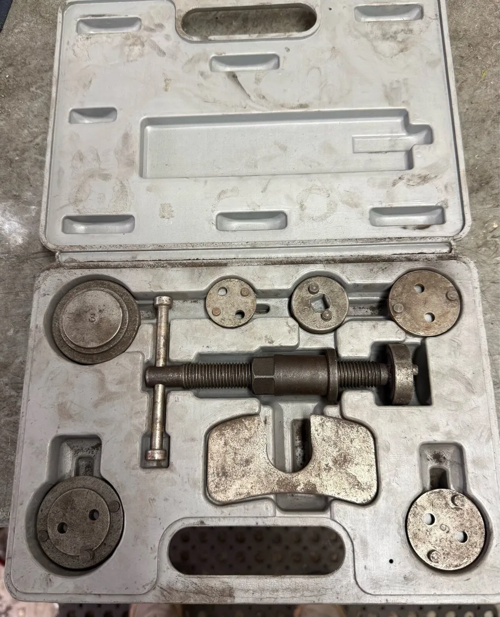 Tools - Image 1