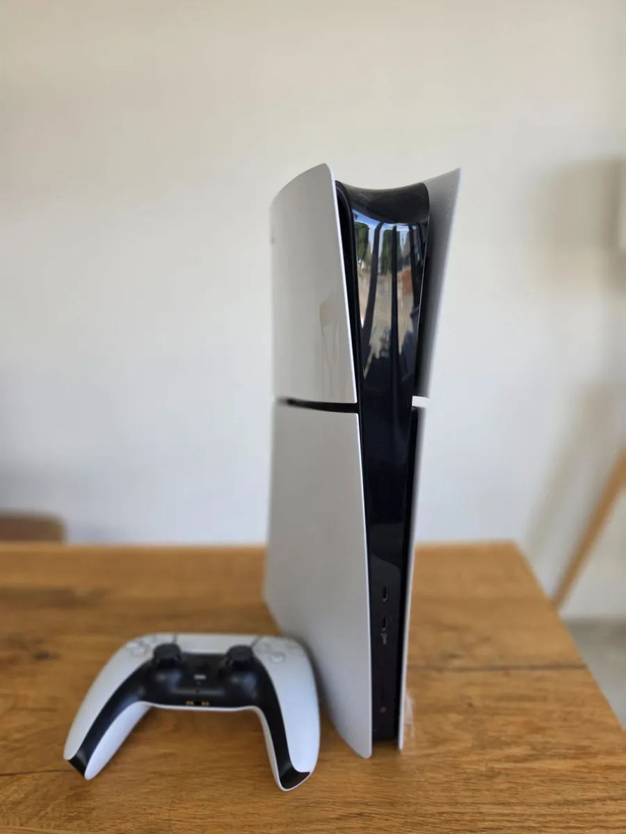 Playstation 5 - Digital Edition - Image 2