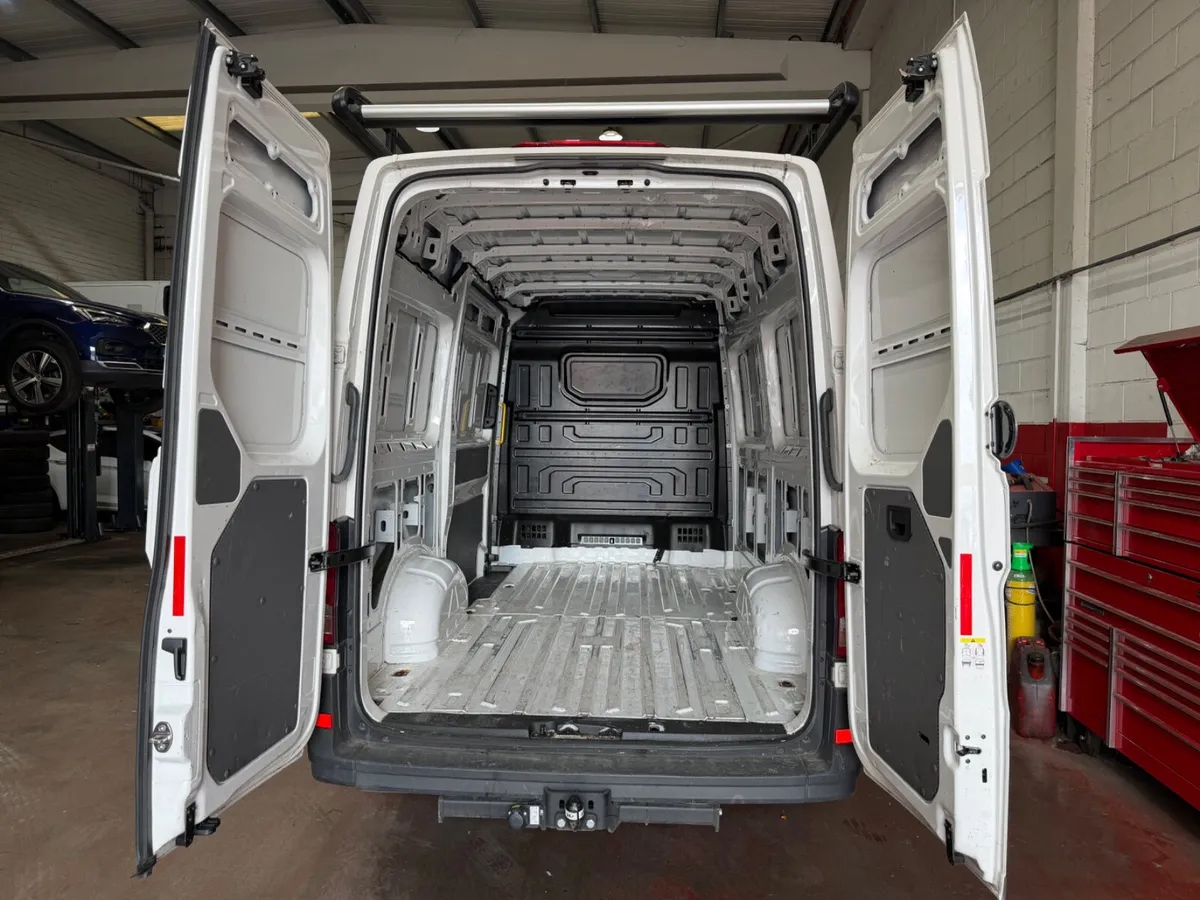 2023 Volkswagen Crafter 52,000km MWB - Image 3