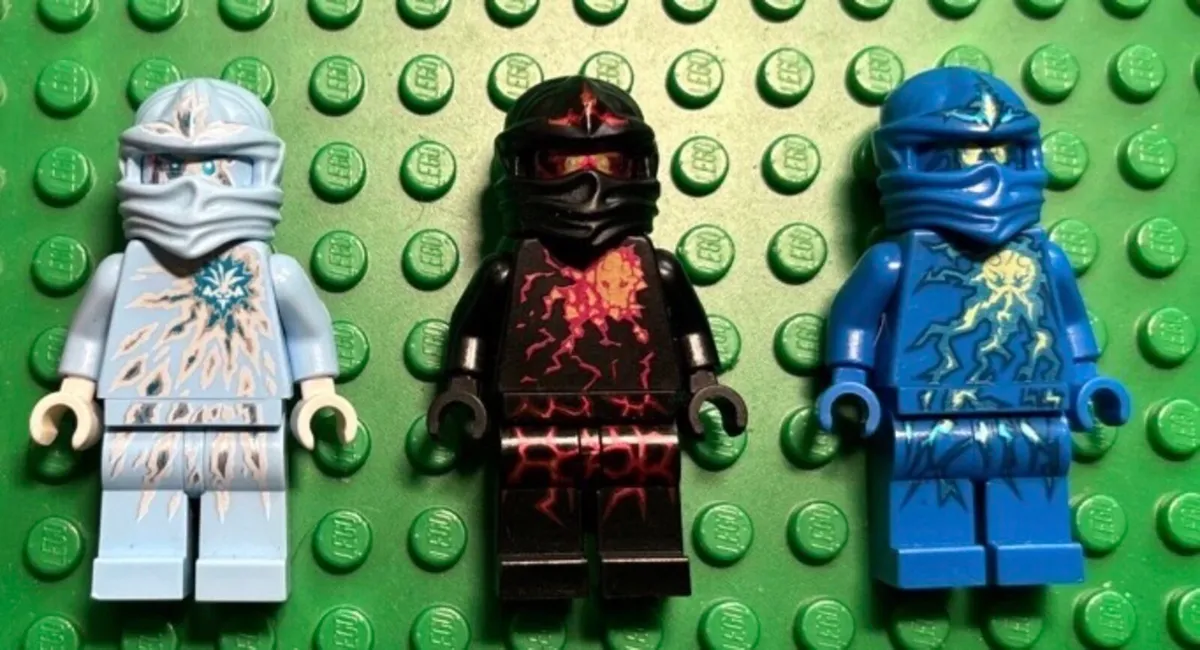 Lego nrg coal jay and Zain open to sell per one