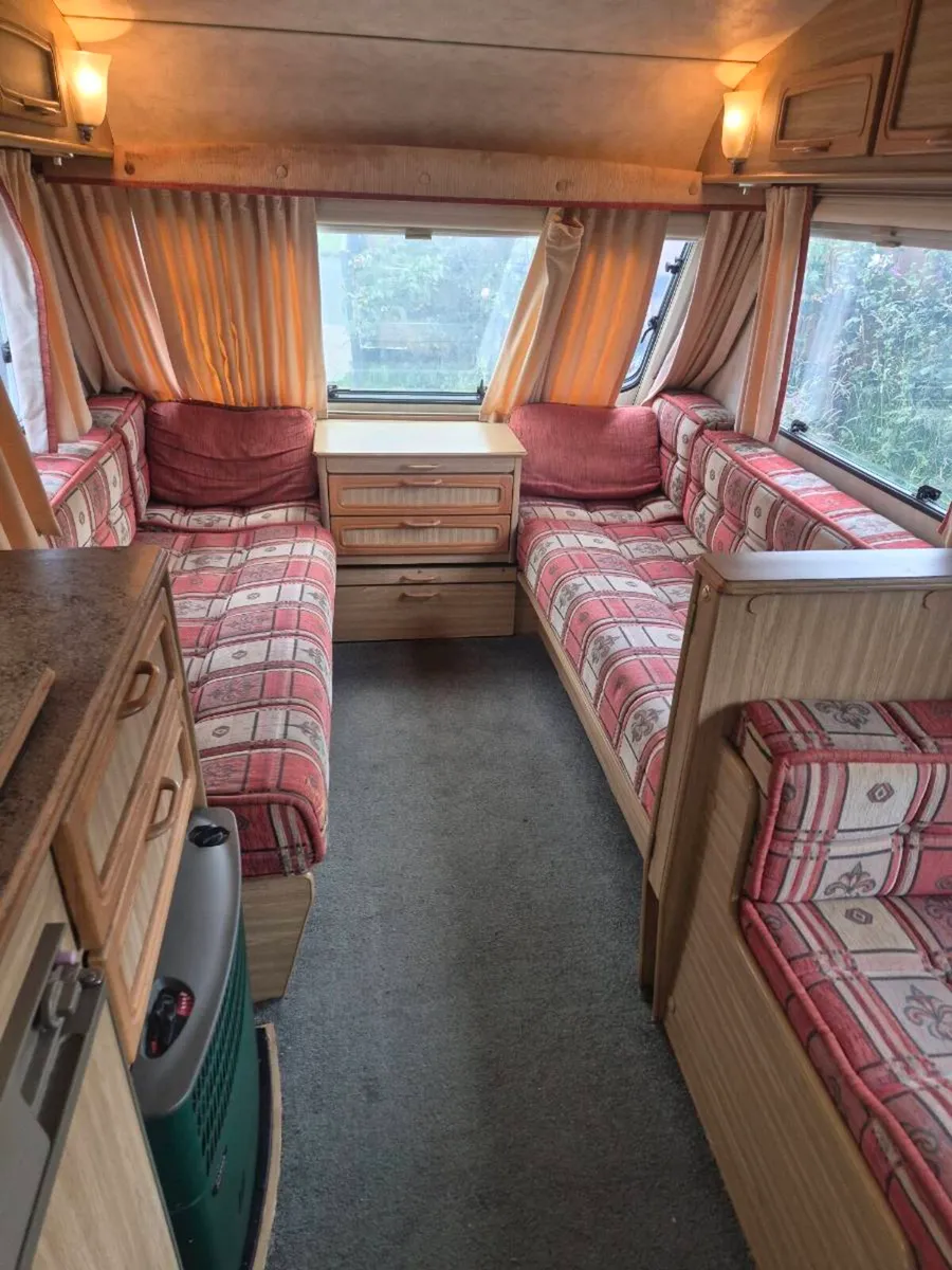 Caravan - Image 1