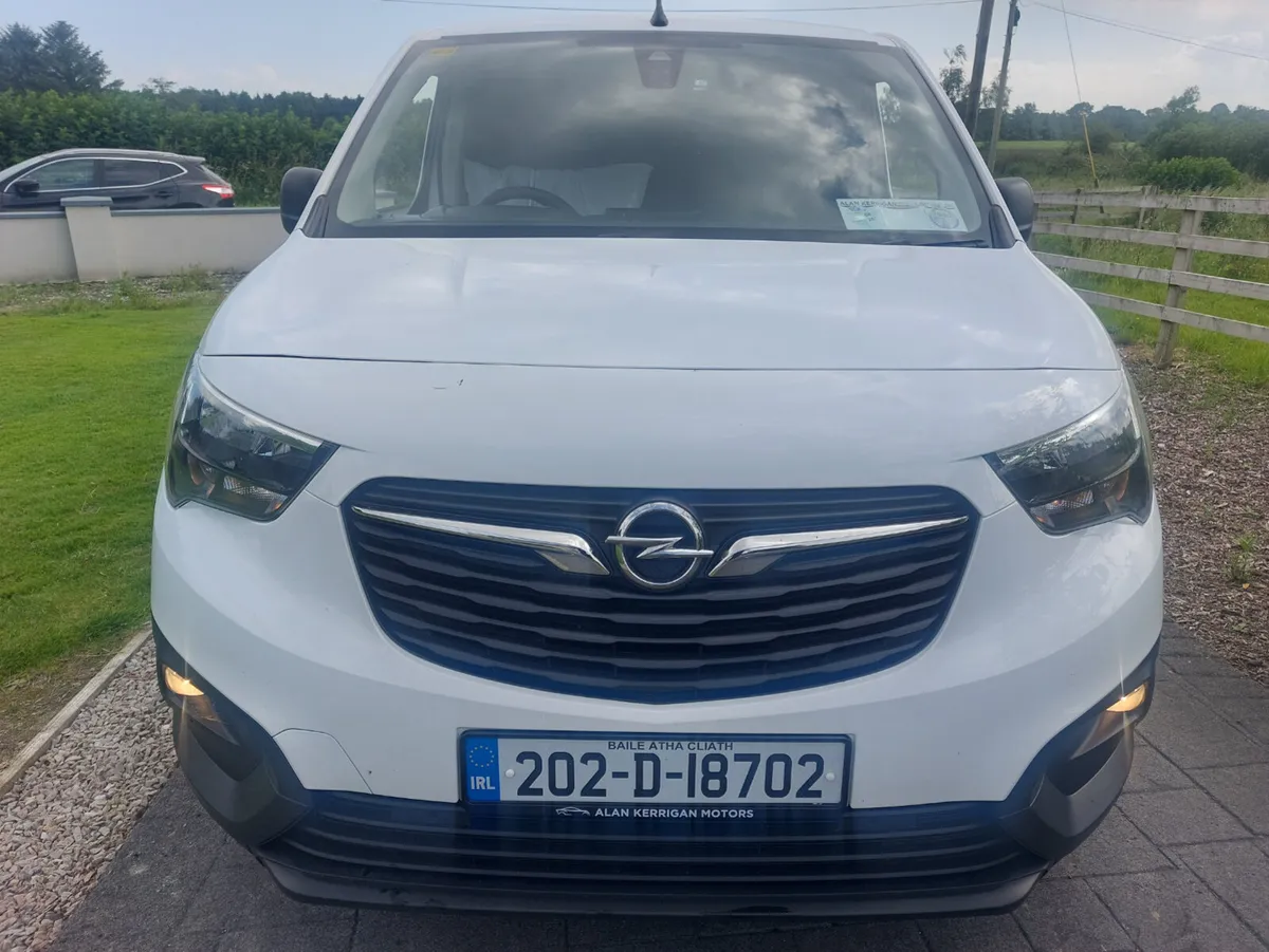 OPEL COMBO 202' 3 SEATER - Image 2