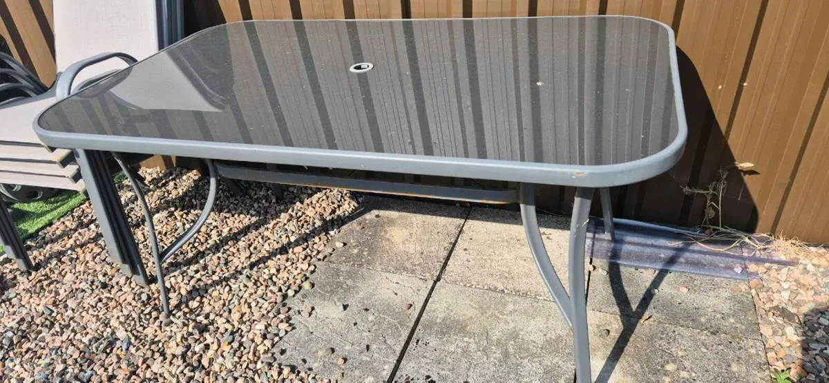 Outdoor table + 6 chairs - Image 3