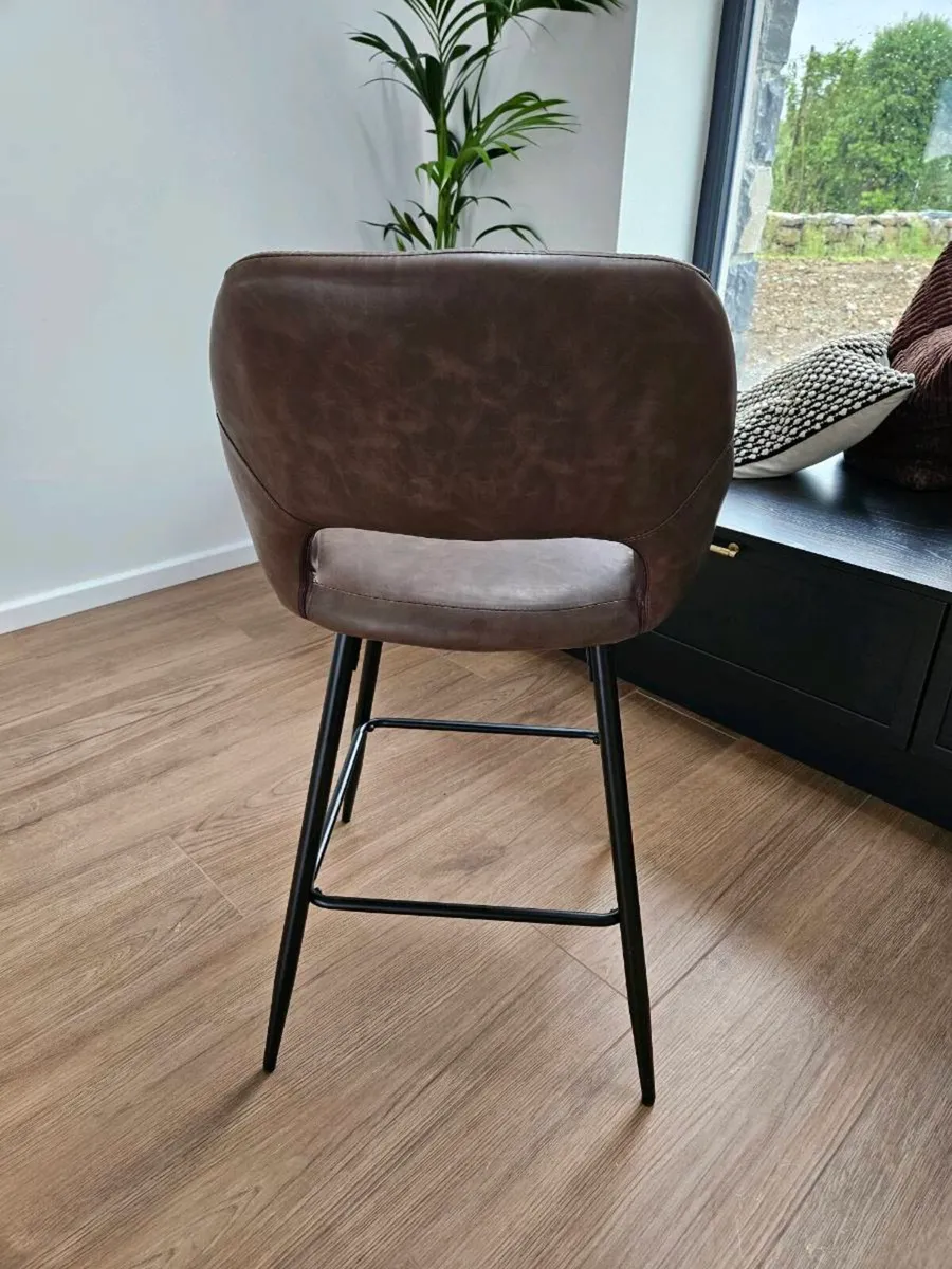 Bar stool - Image 1