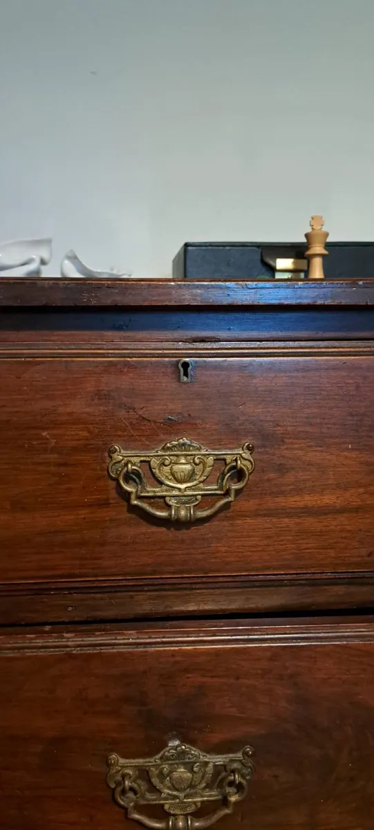 Chest of drawers - Image 2