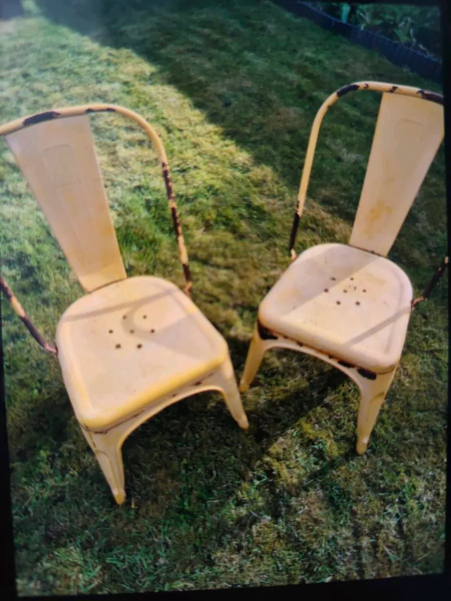 Garden furniture - Image 1